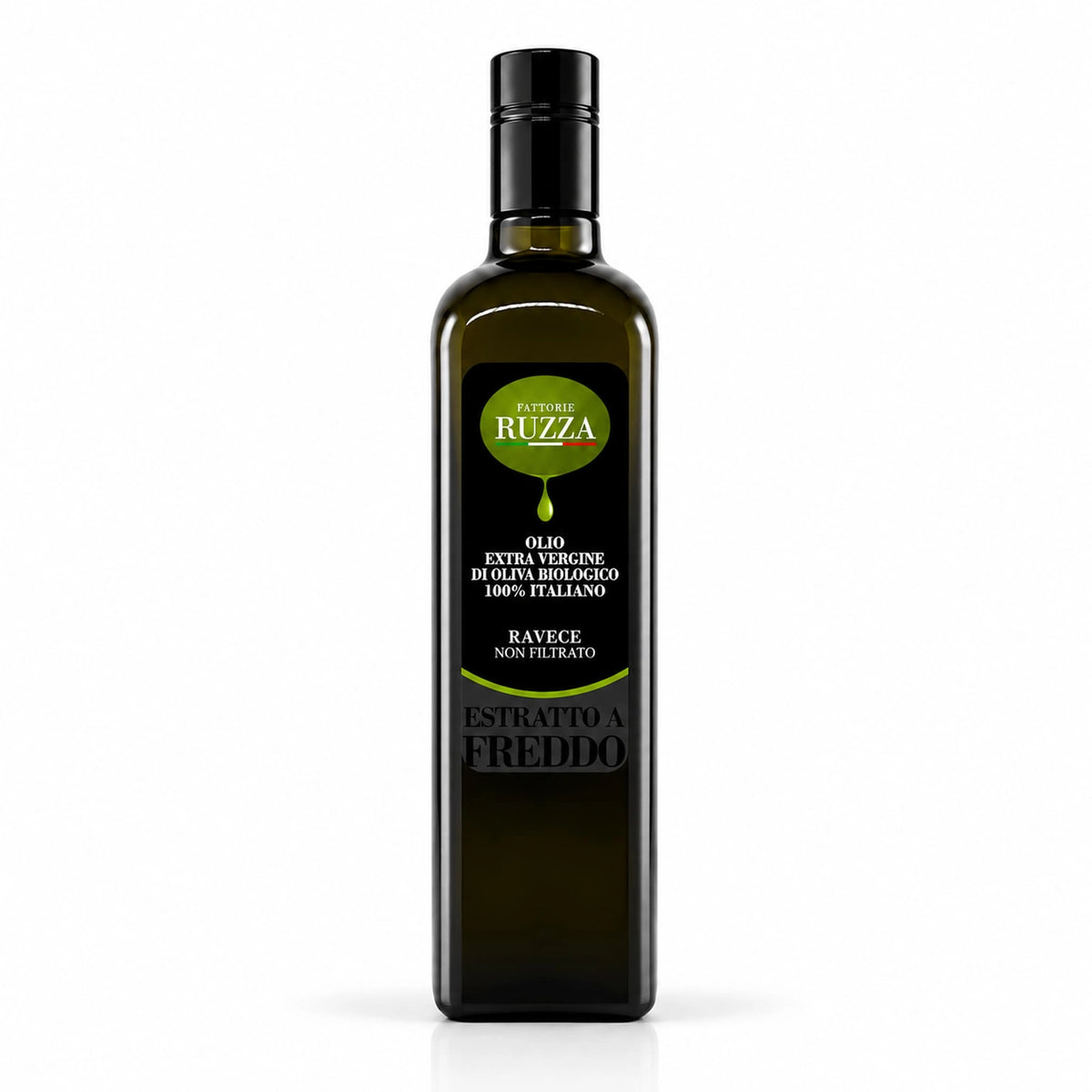 Bottiglia di Olio EVO Biologico Ravece Fattorie Ruzza su fondo bianco